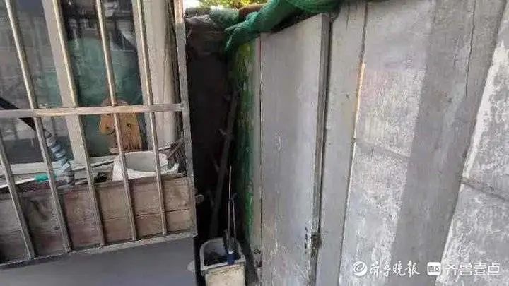 DƬ